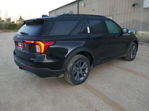 Agate Black Metallic 2026 Ford Explorer Active