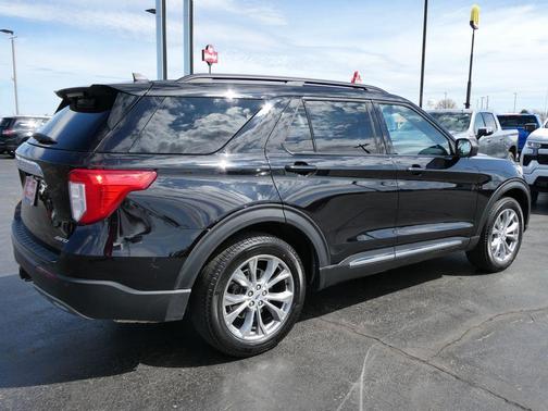 Agate Black Metallic 2023 Ford Explorer XLT