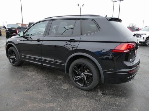 2024 Volkswagen Tiguan 2.0T SE R-Line Black