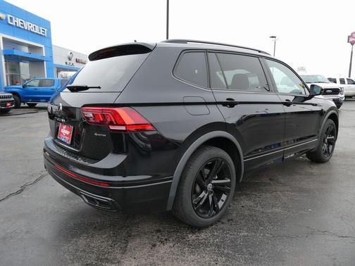 2024 Volkswagen Tiguan 2.0T SE R-Line Black