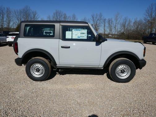 Avalanche Gray 2026 Ford Bronco Base