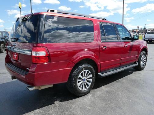 Ruby Red Metallic Tinted Clearcoat 2017 Ford Expedition EL XLT
