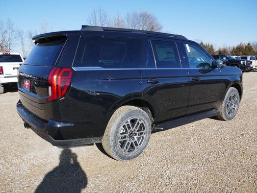 Agate Black Metallic 2026 Ford Expedition Active