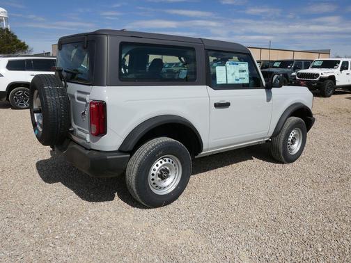 Avalanche Gray 2026 Ford Bronco Base
