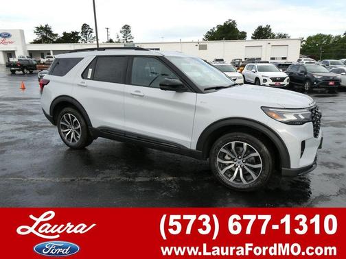 Space White Metallic 2026 Ford Explorer ST-Line