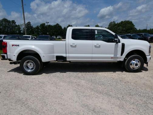 Star White 2026 Ford F-350 Platinum