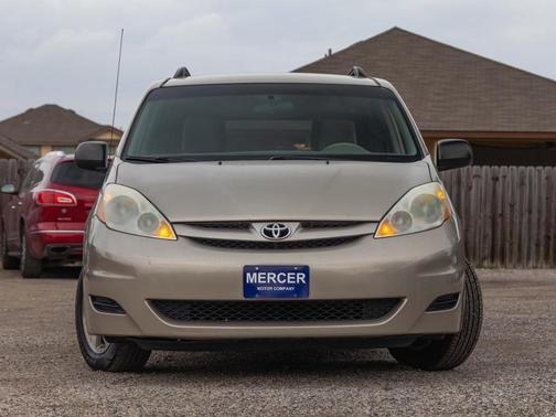 2009 Toyota Sienna LE