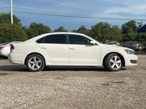 2013 Volkswagen Passat 2.5 SE