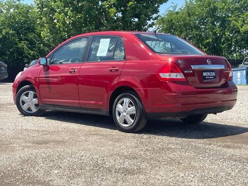 2011 Nissan Versa 1.8 S