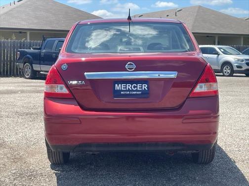 2011 Nissan Versa 1.8 S