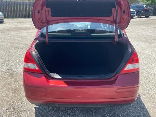 2011 Nissan Versa 1.8 S