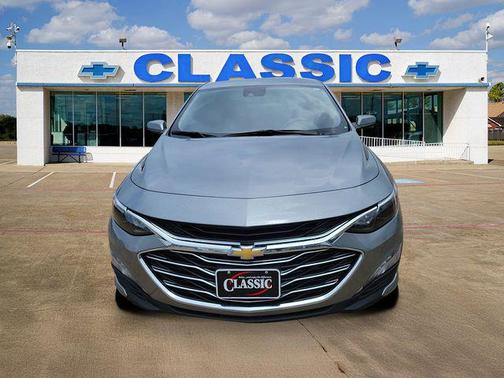 Sterling Gray Metallic 2023 Chevrolet Malibu FWD 1LT