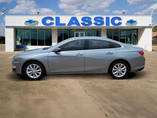 Sterling Gray Metallic 2023 Chevrolet Malibu FWD 1LT