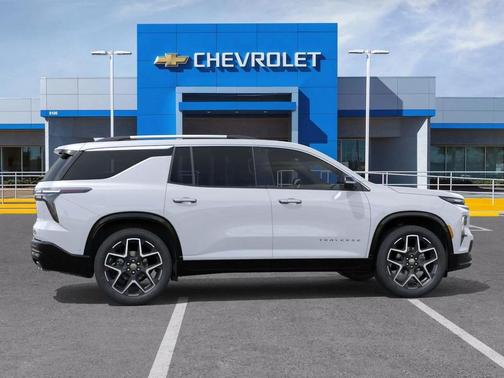 Polar White Tricoat 2026 Chevrolet Traverse High Country