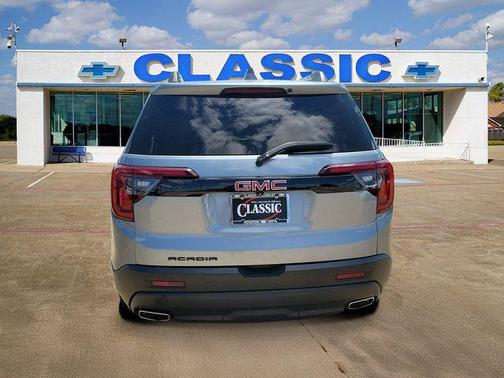 Sterling Metallic 2023 GMC Acadia FWD SLE