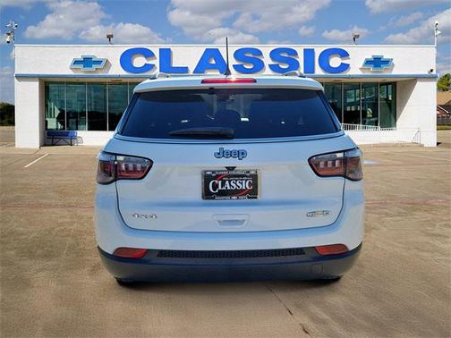 2023 Jeep Compass Latitude Lux