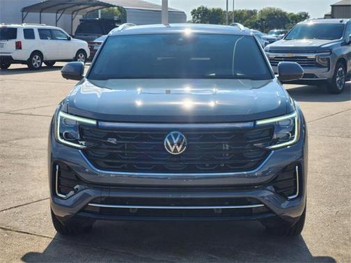 2025 Volkswagen Atlas Cross Sport 2.0T SEL Premium