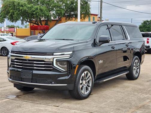 2025 Chevrolet Suburban LT