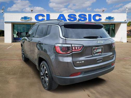 Granite Crystal Metallic Clearcoat 2022 Jeep Compass Limited