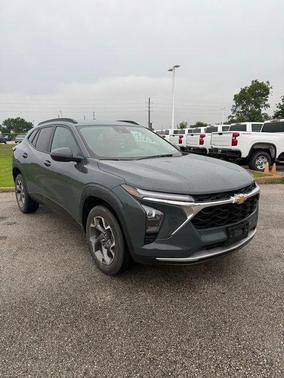 Cypress Gray 2025 Chevrolet Trax LT