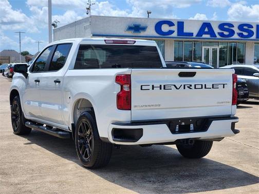 2024 Chevrolet Silverado 1500 Custom