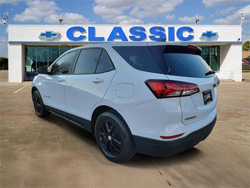 2022 Chevrolet Equinox LS