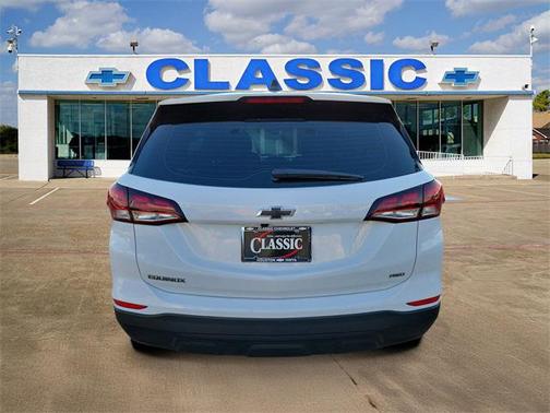 2022 Chevrolet Equinox LS