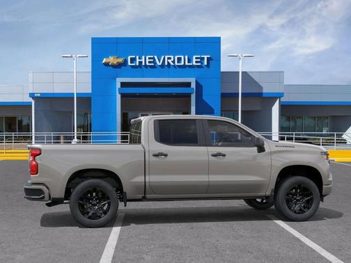 White Sands 2026 Chevrolet Silverado 1500 Custom