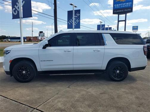 2023 Chevrolet Suburban LS