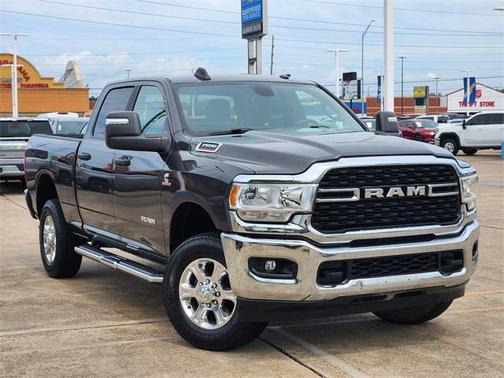 2023 RAM 2500 Big Horn Crew Cab 4x4 6'4' Box