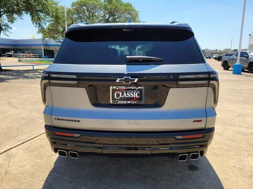 Sterling Gray Metallic 2025 Chevrolet Traverse RS