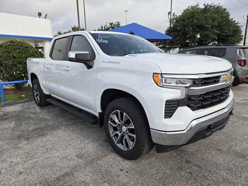 Summit White 2024 Chevrolet Silverado 1500 LT