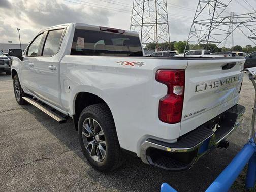 Summit White 2024 Chevrolet Silverado 1500 LT