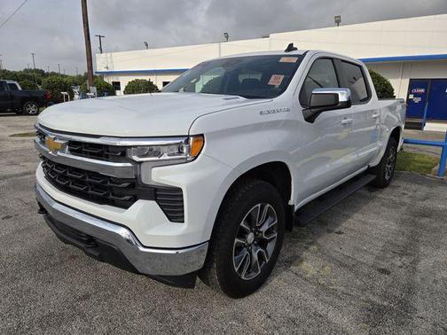 Summit White 2024 Chevrolet Silverado 1500 LT