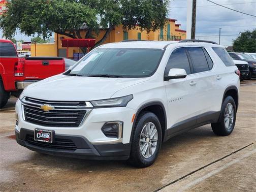 2023 Chevrolet Traverse LT Leather