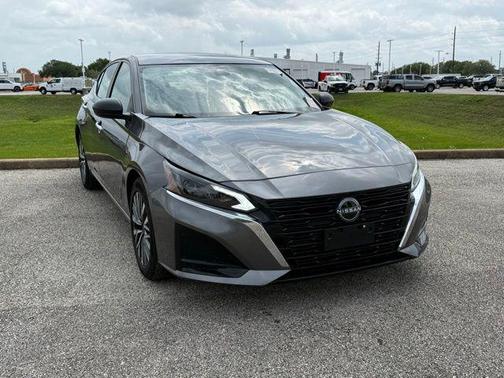 Gun Metallic 2025 Nissan Altima 2.5 SV