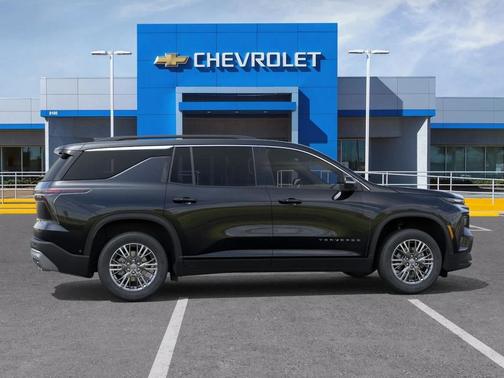 Mosaic Black Metallic 2026 Chevrolet Traverse LT