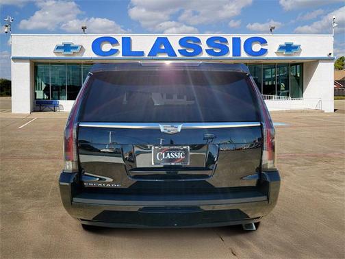 2018 Cadillac Escalade Base