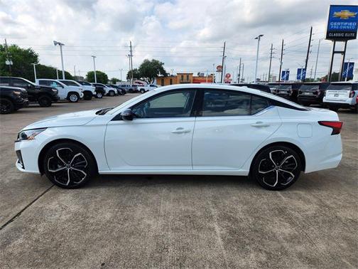 2024 Nissan Altima SR FWD