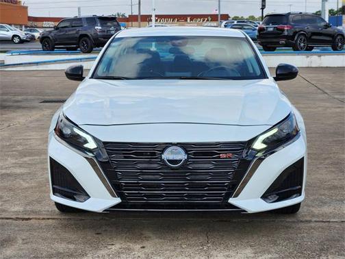 2024 Nissan Altima SR FWD
