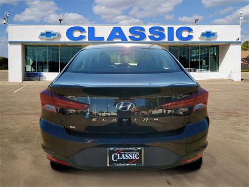 2019 Hyundai ELANTRA SE