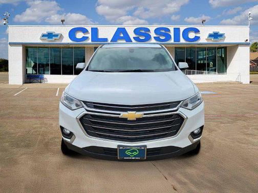 Summit White 2020 Chevrolet Traverse LT Cloth