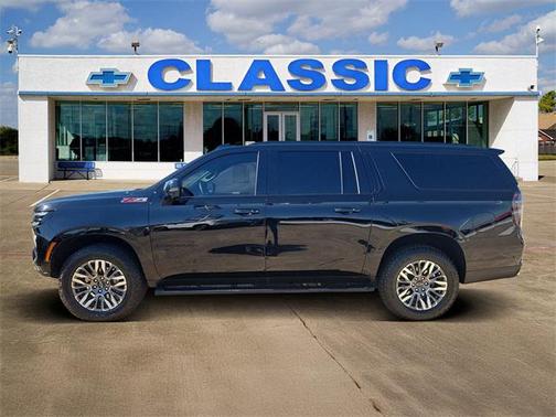 2025 Chevrolet Suburban 4WD Z71