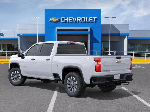 Summit White 2026 Chevrolet Silverado 2500 Custom