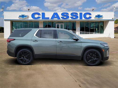 2023 Chevrolet Traverse LT Leather