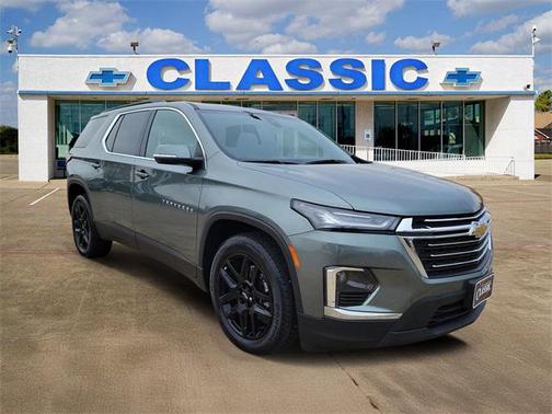 2023 Chevrolet Traverse LT Leather
