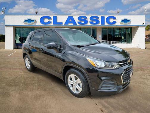 Mosaic Black Metallic 2020 Chevrolet Trax LS