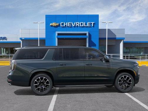 2025 Chevrolet Suburban RST