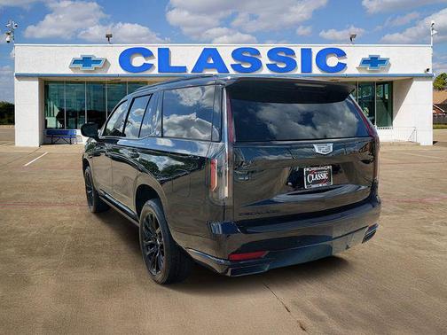 2024 Cadillac Escalade Sport