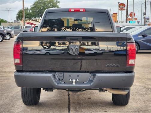2022 RAM 1500 Classic Warlock Quad Cab 4x4 6'4' Box